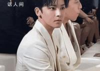 侯明昊回应裤子透光 别看裤子了