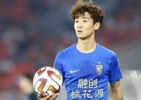 韦世豪说骂人可以别带家人 回应申花小球迷