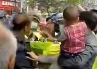 警方回应老人两次遇查起冲突 第二次拦是因为未悬挂机动车牌