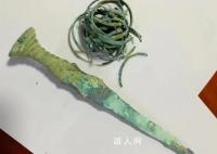 男子路边花5600元买到战国青铜剑 称在完成捐赠的那一刻我释然了