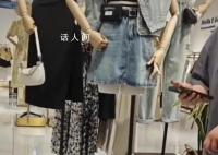 女大学生逛店被导购歧视没钱 这究竟是怎么回事