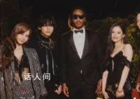 张婧仪Lisa金泰亨朴宝剑同框 粉丝：次元壁破了