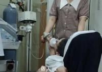 折叠男孩首次手术成功 完成了整个治疗方案进度的一半