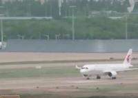 C919冲上云霄壮观一幕 执行MU9191航班