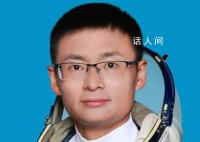 戴眼镜的大学教授出征太空 为出征太空训练两年多