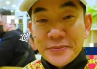 任贤齐打卡沈阳鸡架 来到沈阳了怎么能不去品尝一下当地特色的鸡架呢