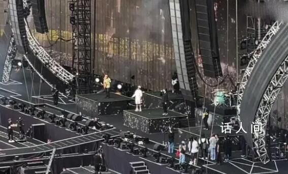 华晨宇现身五月天鸟巢演唱会 演唱会彩排视频曝光