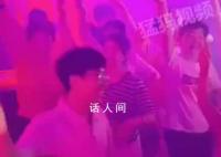 为不影响高考大妈们夜店跳广场舞 为高考护航