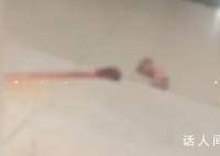 医院回应新生儿被遗留大厅 婴儿已送保温箱