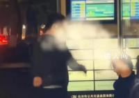 女子深夜当街被男子狂扇10多分钟 实在是太嚣张了