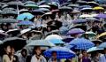 大雨中校长毕业典礼致辞只念了标题 为了让学生们少淋雨