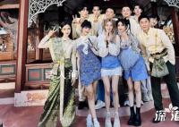 奔跑吧节目封面大写我太难了 似乎是在吐槽本周未能播出而发表感受