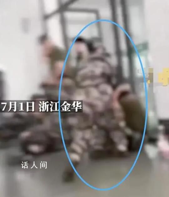高校男生被女生泼油漆开水?双方和解