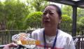 夫妻攒百万想给40年没见的女儿 究竟发生了什么事