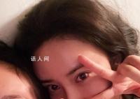 孟子义把周也哄睡后去打牌 让不少观众感叹她们的默契和可爱