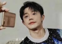 曾毅竟然50岁了 哥保持年轻的秘诀就是工作量少哇
