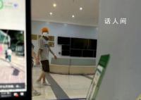 鹿晗现身医院做康复治疗 希望早日康复