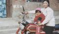 人贩子受审 谈及卖掉亲生子流眼泪