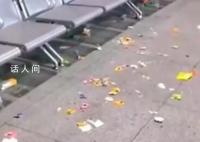 河南一火车站垃圾遍地 官方回应