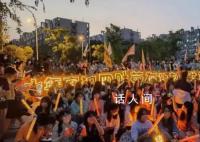 高中生花费数万为偶像打榜 不花钱就是不爱他
