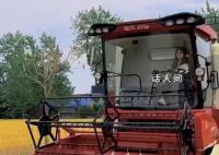 我成了全村第一个开拖拉机的女生 真是震惊到我了