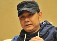 苞谷地呀里一棵葱 装得比那棒槌大