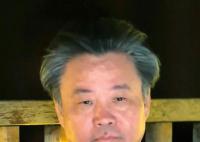 余华回应“潦草小狗”昵称 我觉得很好觉得很可爱