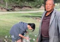 游客露营留满地垃圾 村民自发清理