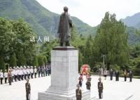 金正恩拜谒中国志愿军烈士陵园