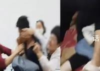 游客围殴导游撕衣脚踹猛扇耳光 官方回应目前双方已和解