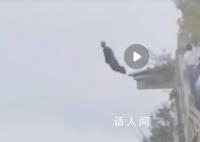 天门山一19岁游客坠亡?文旅局回应
