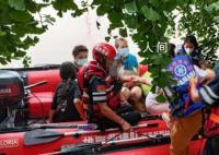 暴雨后的涿州图书库房重镇 一场救书与救人的战斗