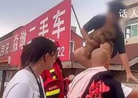 涿州男子获救后折返找狗被吐槽 引起了人们的关注和争议