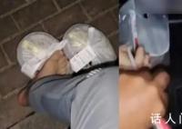 外卖员踩外卖 将吸管放在趾缝里摩擦 平台：严重违规