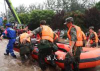武警官兵:洪水不退我们不撤