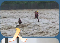风雨中无言的感动 致敬我们身边的每一位平凡英雄