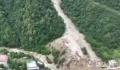 航拍秦岭山洪紧张救援现场 目前2人死亡16人失联