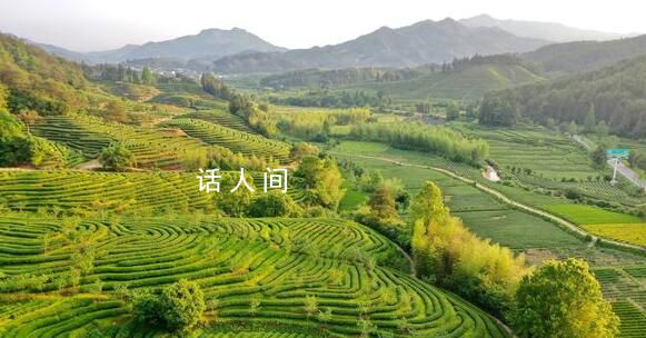 万里河山如此多彩 共享多姿多彩的万里河山