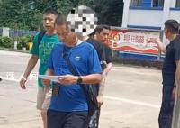 00后男生为捞金偷渡缅甸被针扎 被多次转卖