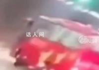 山西致5死27伤大巴事故监控曝光 客车疑似压到路面上污渍