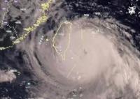 台风海葵在台湾台东登陆 风力15级