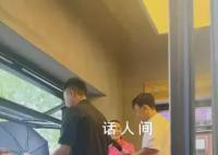 昆凌亲自为周杰伦学摊煎饼