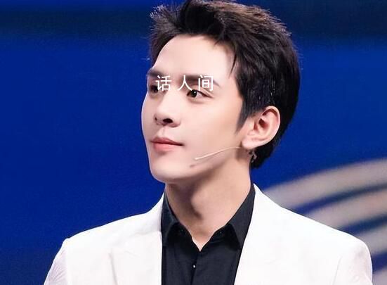 李佳琦幕后老板财富高达170亿 戚振波个人资料介绍