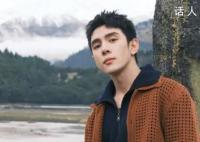 李佳琦掉粉已超百万 怒怼网友一事持续引发舆论关注