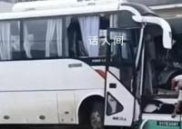 武汉一公交车突发意外致2死3伤 目前受伤人员正在接受治疗