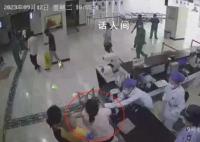女子腹痛不知怀孕医院厕所产女 母女平安