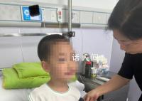 男童撑伞从26楼跳下后生还 雨伞真能当降落伞用吗