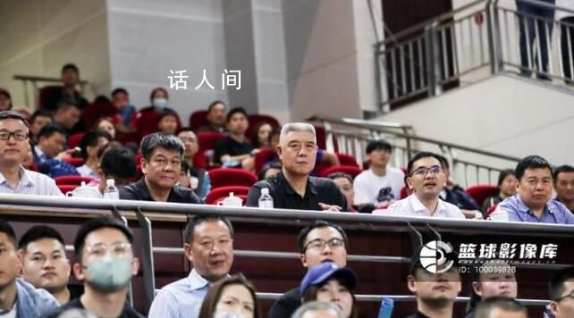 记者:篮协需重罚陕西然后继续比赛