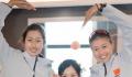 女子结婚和亚运冠军同住一家酒店 有幸一起合影留念