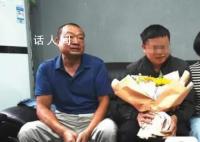 寻子妈妈吴学先与28岁儿子见面 武汉警方公布多年来的寻人细节
